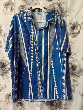 Men's blue Hawaiian short sleeve button up shirt size XL